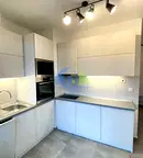 Тристаен апартамент с южно изложение в кв. Изток, София