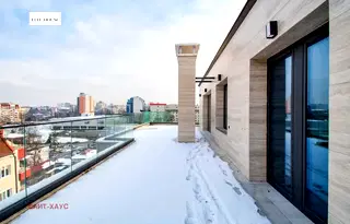 Просторен 4-стаен пентхаус с панорамни тераси в Изток, София