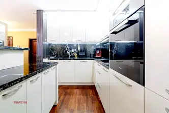 Просторен 4-стаен апартамент в кв. Изток с паркомясто