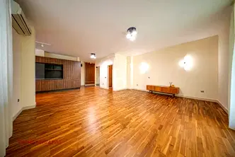 Четиристаен апартамент с три тераси в кв. Изток, София