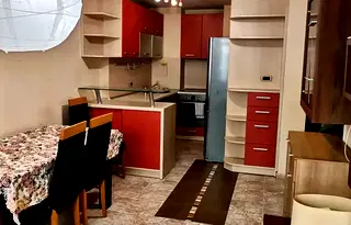 Двустаен апартамент с балкон в квартал Изток, София