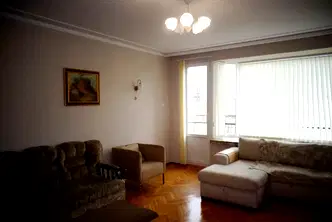 Четиристаен апартамент с паркомясто в Изток, София