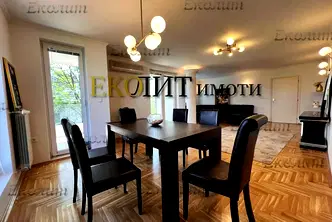 Просторен 4-стаен апартамент с три тераси в Изток, София