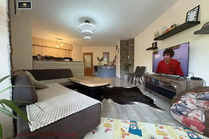 3-bedroom apartment in Sofiya, Karpuzica