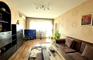 Тристаен апартамент с две тераси в Красна поляна 1, София