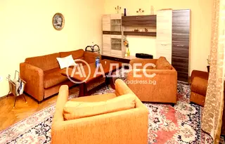 Тристаен апартамент с тераса в Красна поляна 2, София