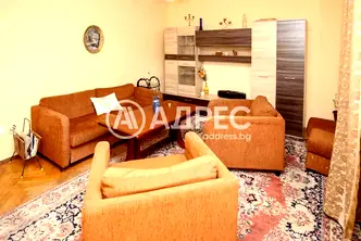 Тристаен апартамент с тераса в Красна поляна 2, София