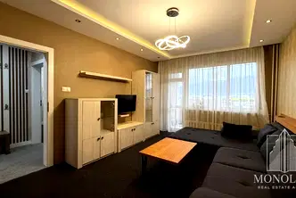 Четиристаен апартамент в Красна поляна 2 с тераса и панорама