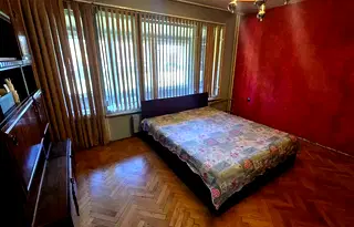 Тристаен апартамент с тераса в Красна поляна 2, София