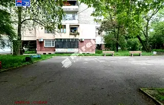 Тристаен апартамент с две тераси в Красно село, София