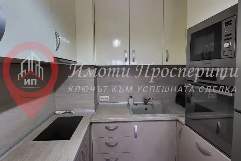 Тристаен апартамент в Красно село с възможност за гараж