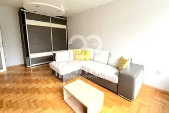 Двустаен апартамент в Красно село с отделна кухня