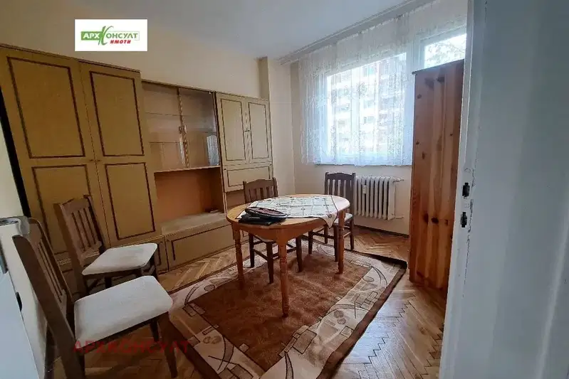 3-bedroom apartment in Sofiya, Krasno Selo