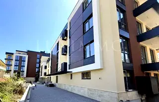 Просторен 2-стаен апартамент в Кръстова вада с балкон
