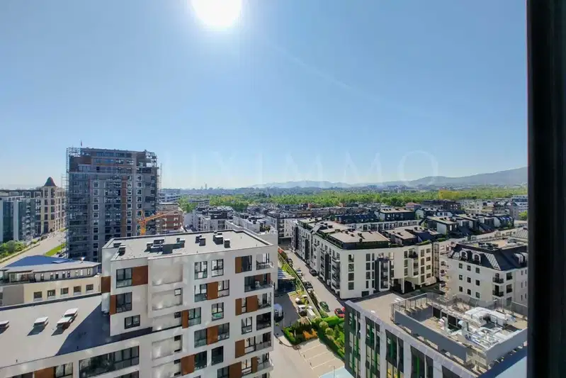 Двустаен апартамент с панорамна гледка в Кръстова вада, София