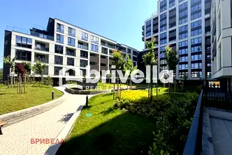Двустаен апартамент с дворна тераса в Кръстова вада, София