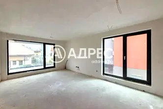 Тристаен апартамент в София, Кръстова вада