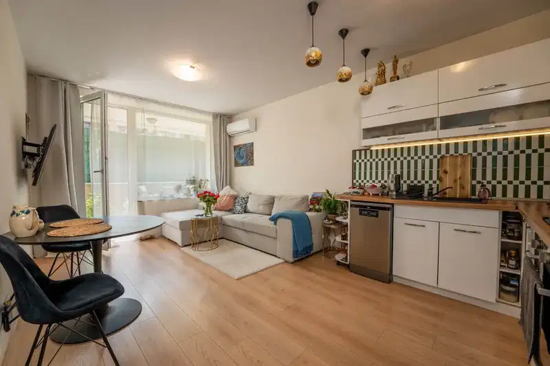 3-bedroom apartment in Sofiya, Krystova Vada