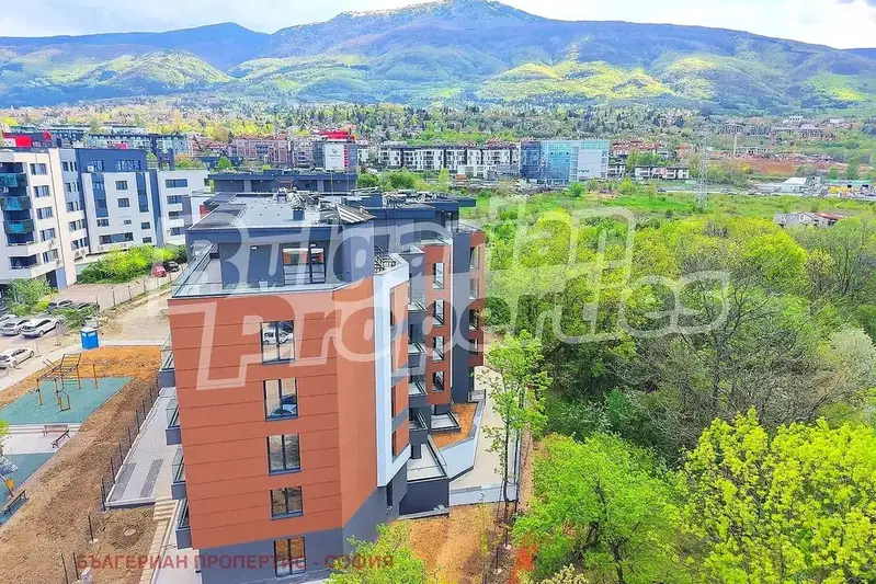 3-bedroom apartment in Sofiya, Krystova Vada