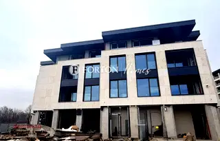 Тристаен апартамент с тераса в Кръстова вада, София