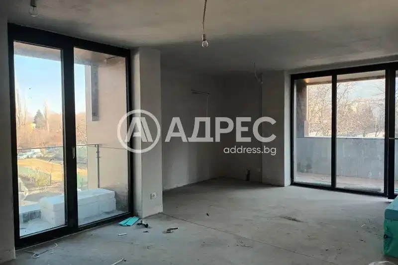 Three-room apartment with Vitosha view in Krastova vada