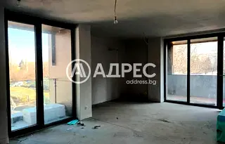 Тристаен апартамент в София, Кръстова вада