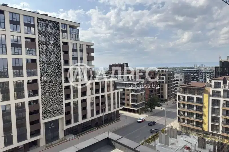 Тристаен апартамент в София, Кръстова вада
