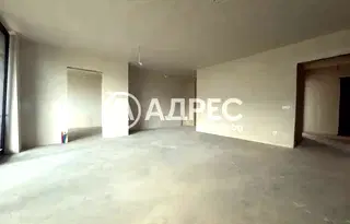 Тристаен апартамент с две тераси в Кръстова вада, София