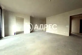 Тристаен апартамент с две тераси в Кръстова вада, София