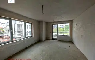 Тристаен апартамент в Кръстова вада с две тераси
