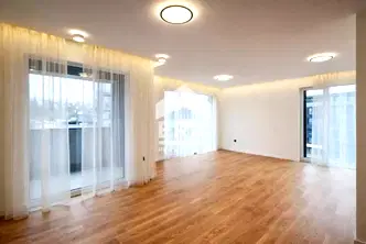 Многостаен апартамент в София, Кръстова вада