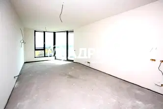 Многостаен апартамент в София, Кръстова вада