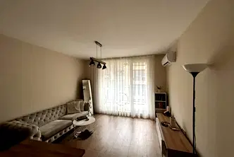 Тристаен апартамент с тераса в Кръстова вада, София