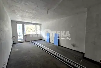Двустаен апартамент в София, Лагера