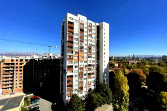 Тристаен апартамент с функционално разпределение в Лагера, София
