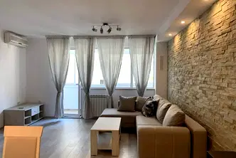 Тристаен апартамент с тераса в Лагера, София