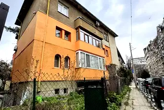 Двустаен апартамент с голяма тераса в Лозенец, София