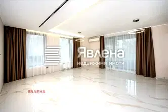 Тристаен апартамент в София, Лозенец