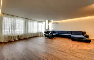 Тристаен апартамент в София, Лозенец