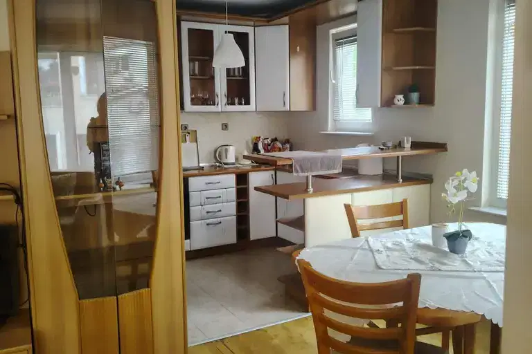 Three-room apartment with parking space in Lozenets, Sofia