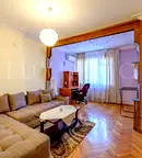 Двустаен апартамент с два балкона в Лозенец, София