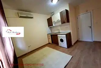 Двустаен апартамент в Лозенец с нов ремонт и кухненски бокс