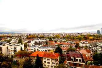 Луксозен 3-стаен апартамент с гараж в Лозенец, София