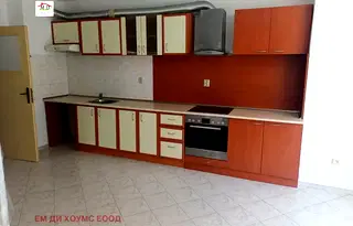 Тристаен апартамент с 2 тераси в Лозенец, София