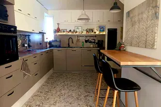 Тристаен апартамент с гледка към Витоша в Лозенец, София