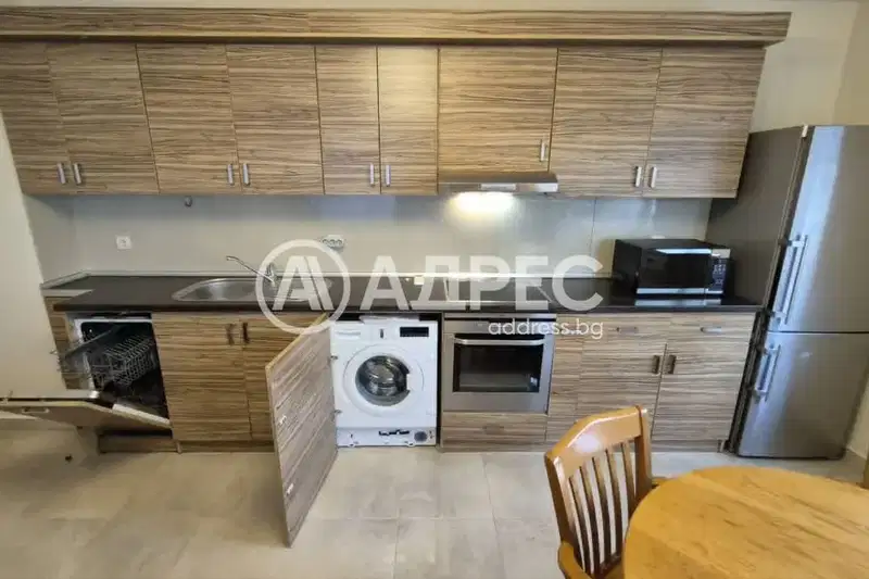 3-bedroom apartment in Sofiya, Lozenec