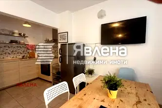 Тристаен апартамент в София, Лозенец