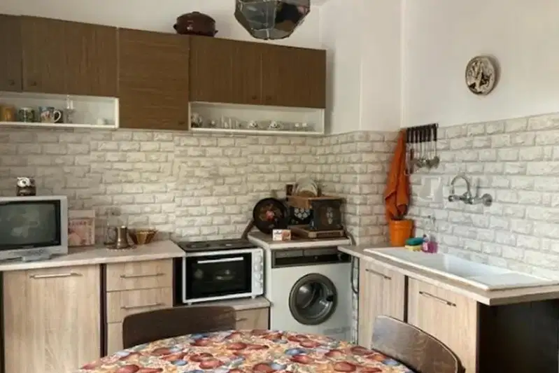 Тристаен апартамент в София, Лозенец