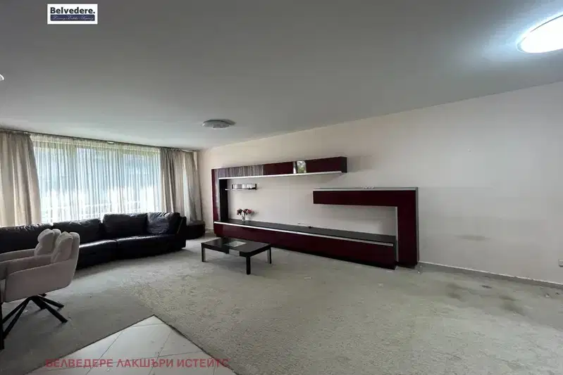 4-bedroom apartment in Sofiya, Lozenec