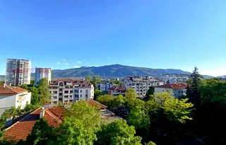 4-стаен апартамент с тераса в Лозенец, София